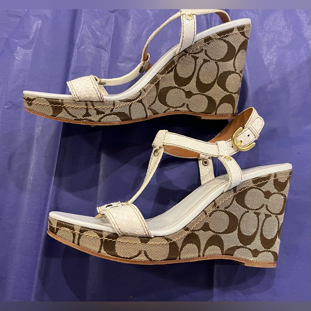Coach MaryAlice White Leather Sandals Signature C Size 8.5